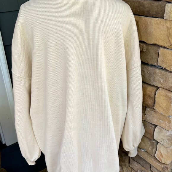 Oversized Boyfriend Sweater Balloon Sleeve by Choosy Cream Size Medium NWT - Picture 6 of 6